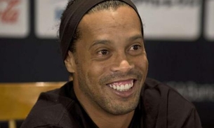 Ronaldinho Gaúcho desmente noivado com Priscilla Coelho