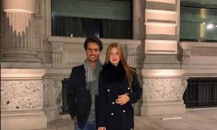 Marina Ruy Barbosa posa em clima de romance com noivo na Europa