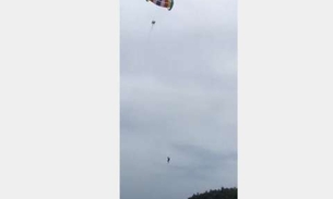 Turista morre após se desprender de parapente. Veja vídeo 