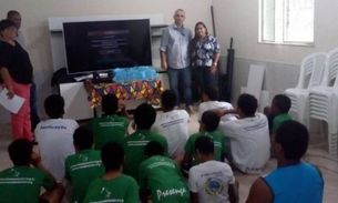 Orfanato recebe videoteca do presídio de Cabral, que tinha até títulos infantis