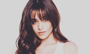 Camilla Cabello posa com Penélope Cruz e semelhança chama atenção