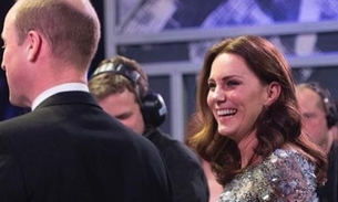  Kate Middleton exibe barriguinha de terceira gravidez em evento real