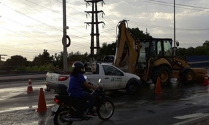Em Manaus, adutora volta a romper após menos de 12h do reparo