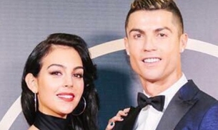 Namorada de Cristiano Ronaldo aparece em foto rara com filhos