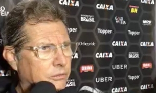  Técnico do Atlético-MG, Oswaldo de Oliveira parte pra cima de repórter e dispara palavrões