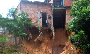 Adutora rompida que provocou destruição de várias residências passa por obras em Manaus