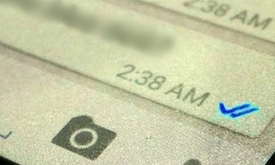 Mulher é esfaqueada após marido espiar mensagem no WhatsApp