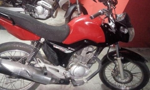 Jovem e adolescente são detidos com moto furtada e arma de brinquedo em Manaus