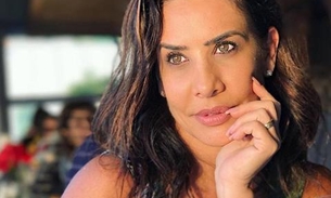 Aos 44 anos, Scheila Carvalho surpreende fãs ao exibir corpaço em foto de lingerie