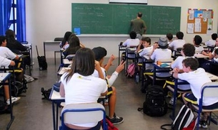 MEC adia ampliação do tempo de formação de professor