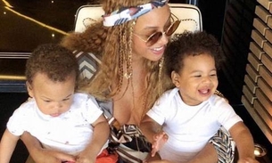 Em clique raro, Beyoncé aparece com os filhos gêmeos 