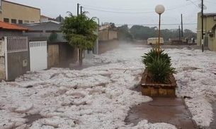 Chuva de granizo surpreende moradores após 40 dias de seca em São Paulo