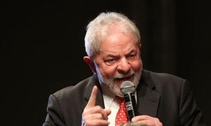 Em artigo no NY Times, Lula diz que o tempo corre contra a democracia 