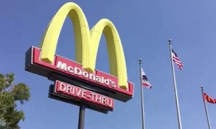 Tiroteio em McDonald's nos EUA  deixa um morto e quatro jovens feridos