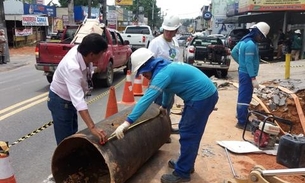 Ageman fiscaliza reparo de adutora que rompeu na zona oeste de Manaus