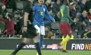 Neymar sofre lesão sendo substituído logo no início do amistoso contra Camarões 