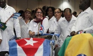 Dos 8 mil médicos cubanos no Brasil, mais de 1.300 já deixaram o país