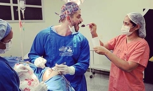 Conselho de Medicina abre sindicância contra ex-BBB Marcos Harter após foto comendo durante cirurgia