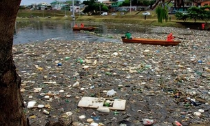 Limpeza de igarapés são intensificadas por conta da cheia em Manaus