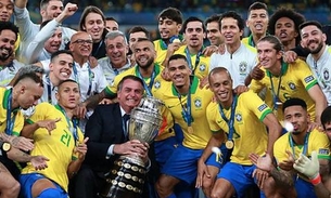 Entre vaias e aplausos, Jair Bolsonaro participa da premiação da Copa América