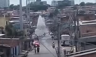 Vídeo: Tubulação estoura e deixa rua inundada em Manaus