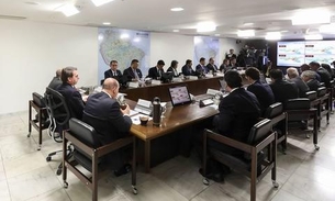 Governadores da Amazônia entregam projetos de desenvolvimento a Bolsonaro