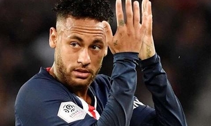 Neymar está em Barcelona para encontrar o ex-clube no tribunal
