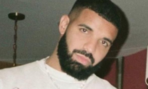 Drake publica foto vestindo a camisa do Corinthians e dispara: 'Quase comecei uma guerra'