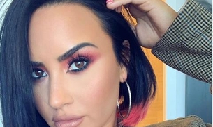 Demi Lovato assume namoro com Austin G. Wilson e internautas apontam semelhança com MC Guimê