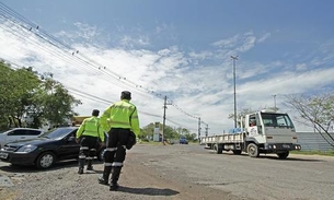 Obras avançam na bola do Armando Mendes e alteram trânsito nesta segunda