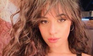 Postagens racistas de Camila Cabello vem à tona e cantora se diz arrependida 