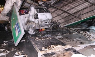 Carro invade posto de combustível e causa explosão no Ceará
