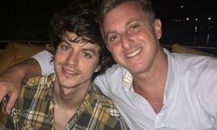 Irmão de Luciano Huck se declara ao namorado em aniversário de 22 anos: 'meu amor'