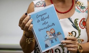 Cartilha feita por estudantes do Amazonas alerta sobre consumo de álcool entre universitários 