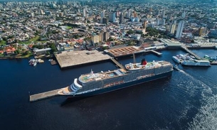 Maior navio da temporada chega a Manaus com quase três mil turistas