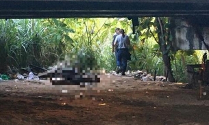 Morto a golpes de terçado, homem é encontrado embaixo de ponte em Manaus
