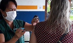 Trabalhadores da saúde são vacinados contra gripe no CSU do Parque 10 