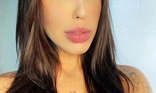 MC Mirella 'destaca' parte íntima em foto de fio-dental com bumbum 'empanado'