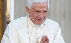 Bento XVI reclama de tentativas de silenciá-lo e ataca casamento gay 