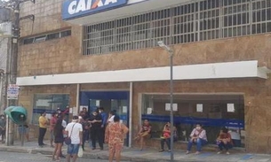 Câmara pede ajuda do Exército para organizar filas em agências bancárias de Manaus 
