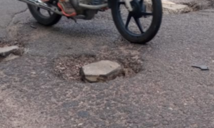 Idoso morre após cair de moto em movimento em avenida de Manaus