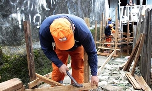 Construção de pontes provisórias avança em Manaus