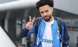 Claudinho em viagem pelo Zenit. Foto: Divulgação/ Zenit