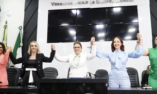 Da esquerda para a direita: Doutora Mara, Katiuscia Manteli, Paula Calil, Maysa Leão, Michelly Alencar - Foto: Divulgação/Câmara Municipal de Cuiabá