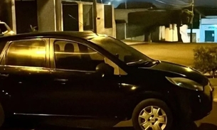 Carro foi deixado na frente da casa da vítima - Foto: Divulgação PM