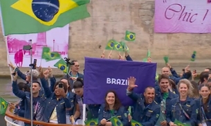 Delegação brasileira desfila pelo Sena em abertura das Olimpíadas de Paris