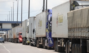 Fila de caminhões no Porto da Ceasa - Foto: Jander Robson/ Portal do Holanda