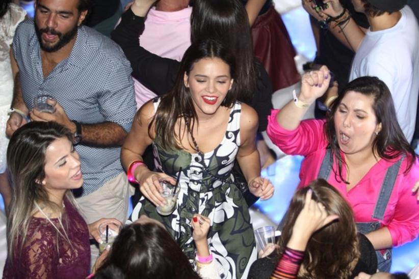 Bruna Marquezine curte festa de empresário no Rio de Janeiro