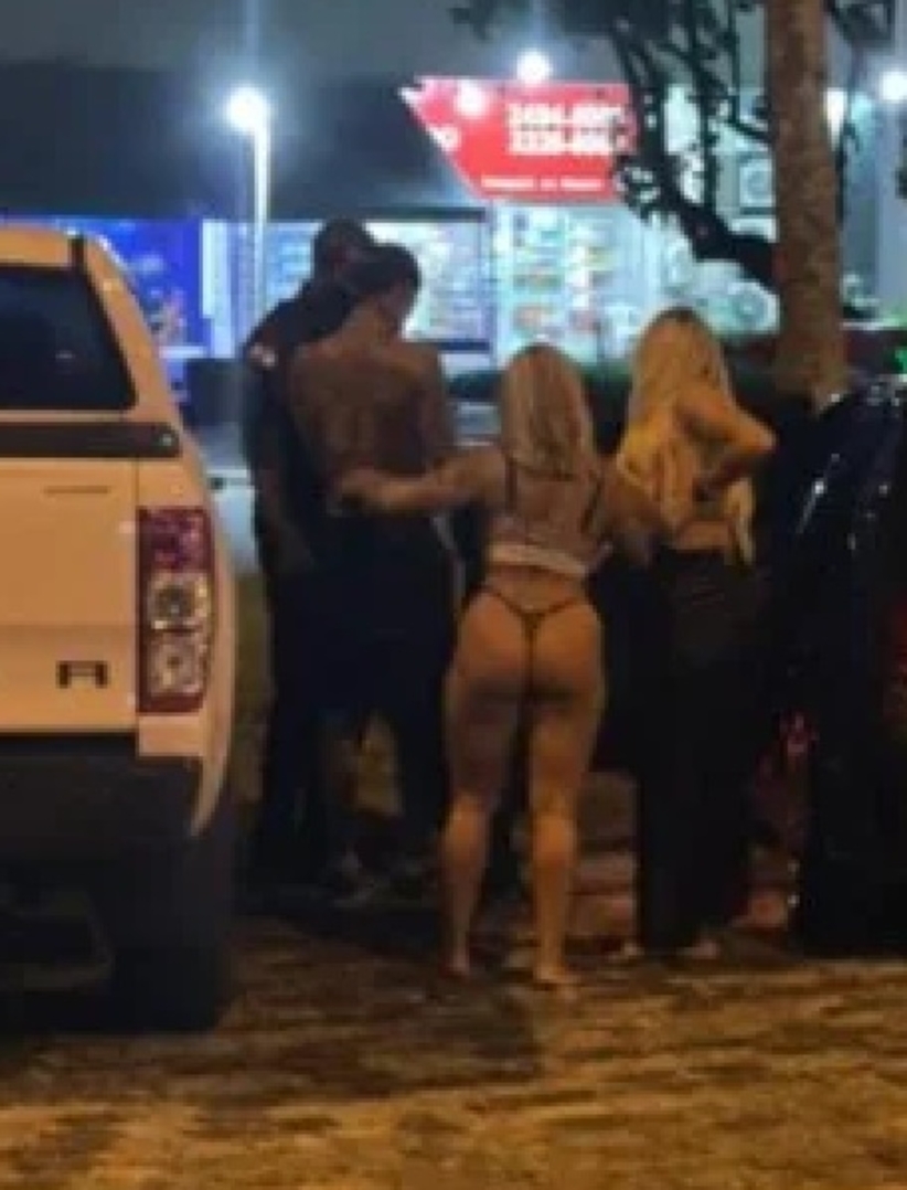 MC Pk Delas é preso ao transar com 2 mulheres na rua; fotos mostram flagra