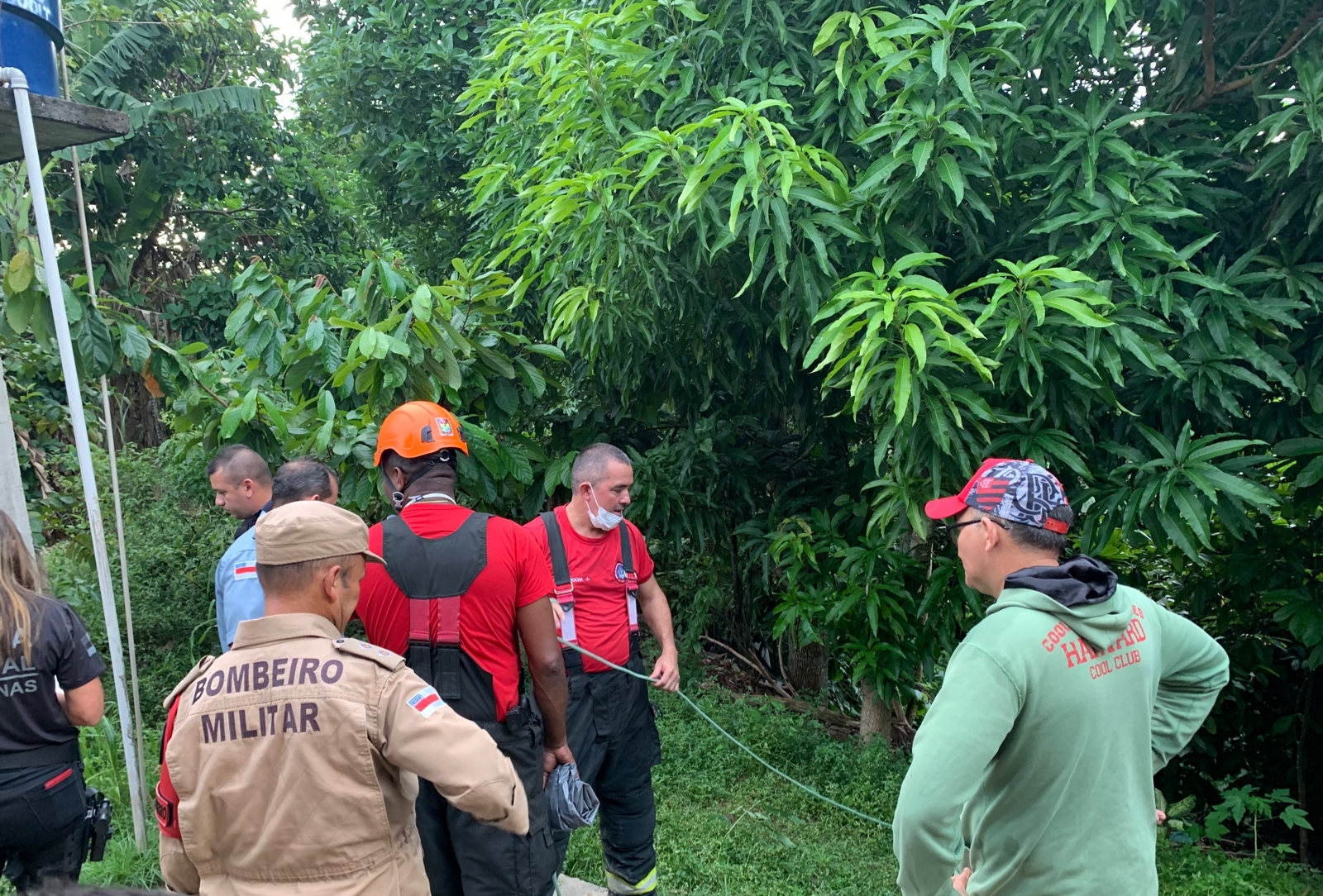 Corpo estava em área de difícil acesso  Foto: Caio Guarlotte